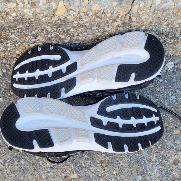 **FILA SNEAKERS! WOMENS SZ.10 - Picture 5 of 8
